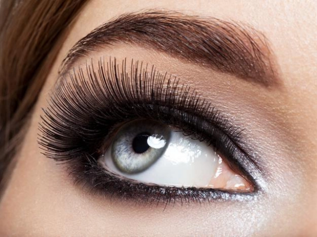 Cils et Extensions de folie : Comment avoir un regard bluffant ? 